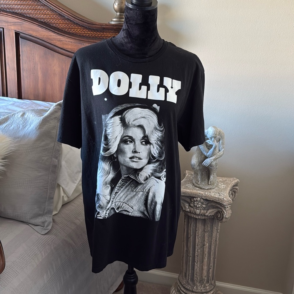 Dolly Parton T shirt black size XL
